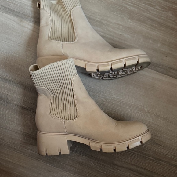 Women's Cream Ankle Boots - Picture 3 of 5